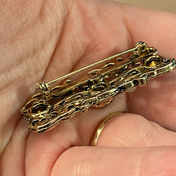 Pretty Costume Piece - Picture 2 of 2